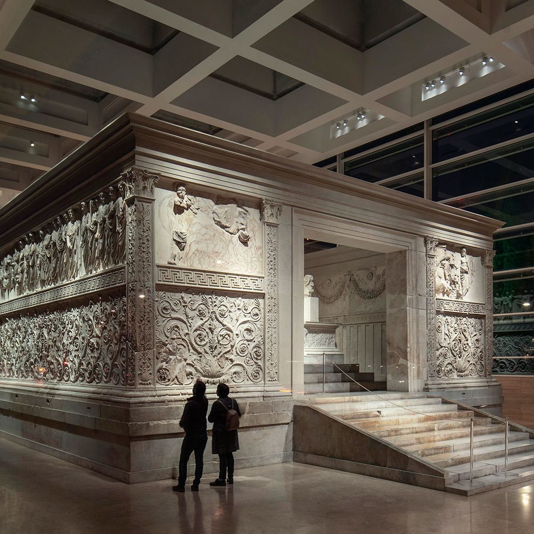 Ara Pacis vista di notte